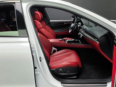 GENESIS G80 (RG3) - 10