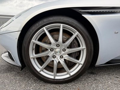 2018 Aston Martin DB11 — миниатюра 21