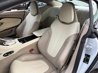 2018 Aston Martin DB11 — фото 14