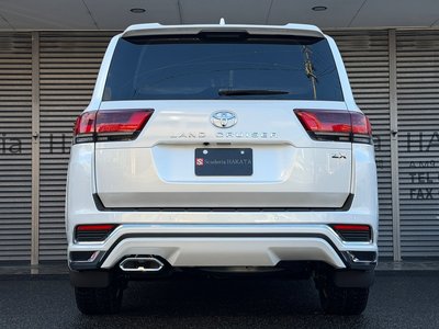 TOYOTA LAND CRUISER 300 - 8