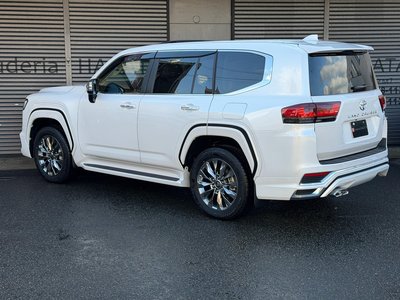 TOYOTA LAND CRUISER 300 - 10