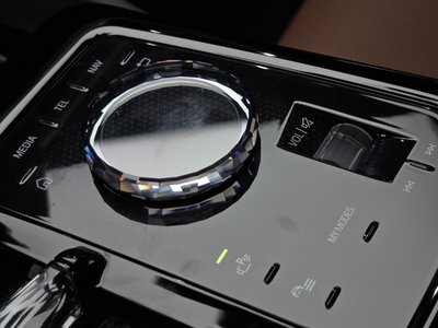 2025 BMW 5 SERIES — миниатюра 16