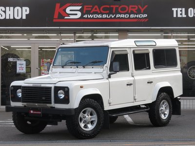 LAND ROVER DEFENDER - 1