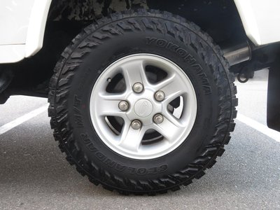 LAND ROVER DEFENDER - 9