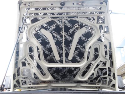 LAND ROVER DEFENDER - 8