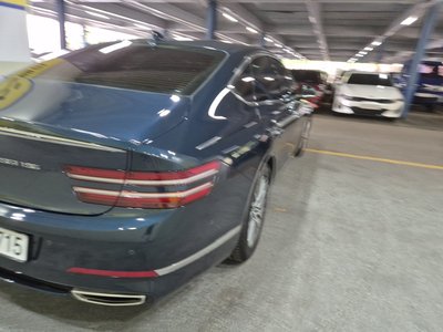 GENESIS G80 (RG3) - 5