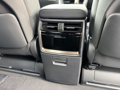 صورة مصغرة 76 لـ 2026 Toyota ALPHARD