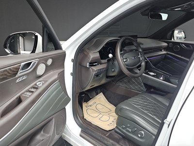 صورة 10 لـ 2020 Genesis GV80