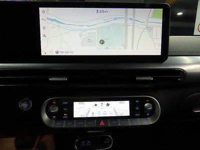 2022 Genesis GV60 — миниатюра 11