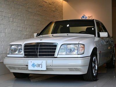 MERCEDES-BENZ E-CLASS - 1