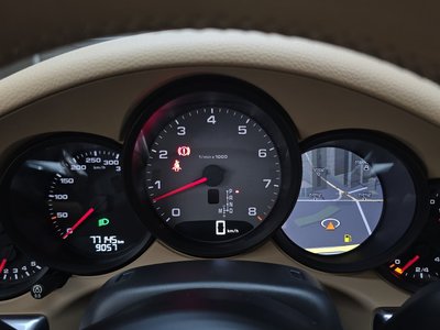 PORSCHE 911 - 8