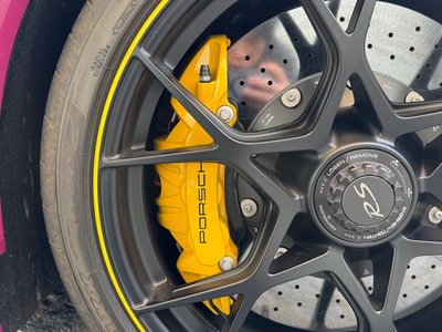 PORSCHE 718 SPYDER - 8