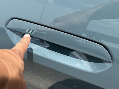 2025 BMW I4 缩略图 19