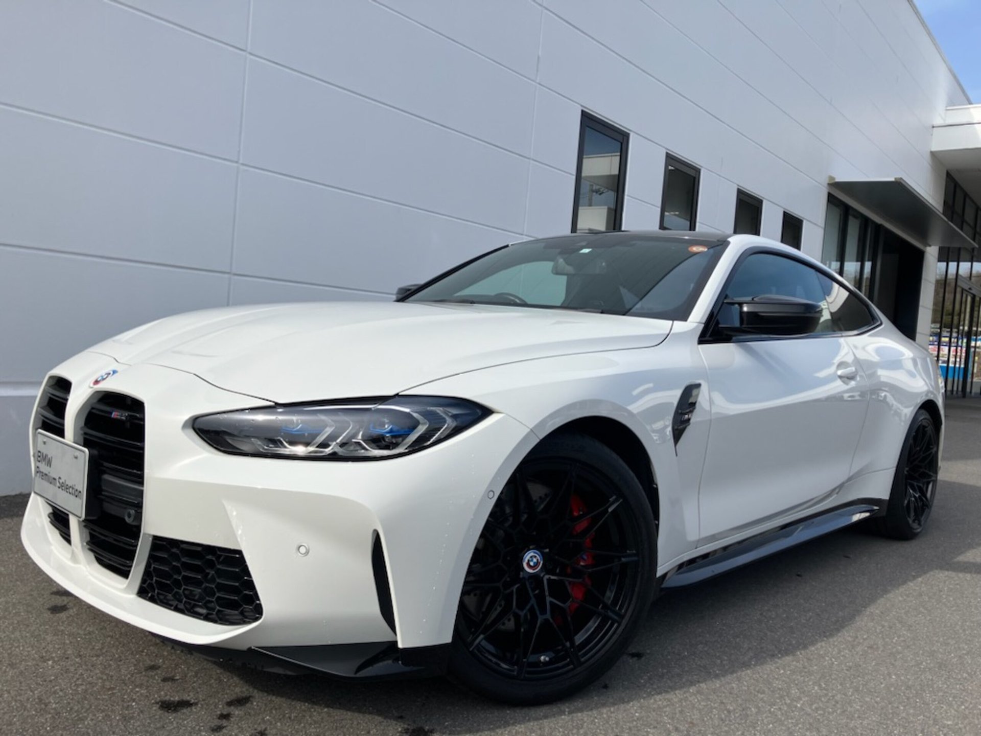 BMW M4 COUPE - View 1