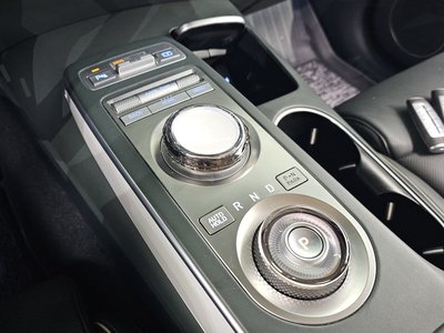 2022 Genesis ELECTRIFIED GV70 — миниатюра 12