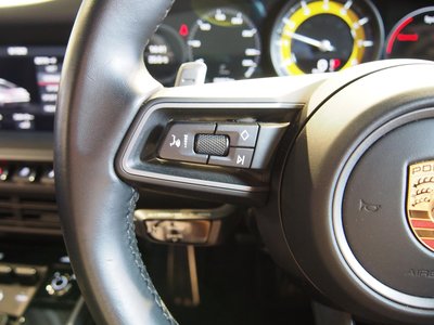 2019 Porsche 911 thumbnail 32