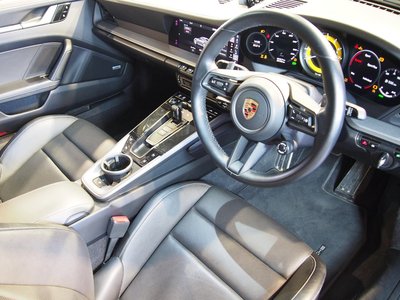 2019 Porsche 911 thumbnail 23
