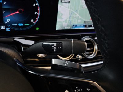 MERCEDES-BENZ E-CLASS - 9