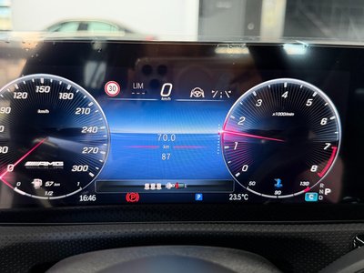 MERCEDES-BENZ CLA - 4