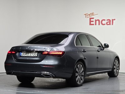 MERCEDES-BENZ E-CLASS - 3