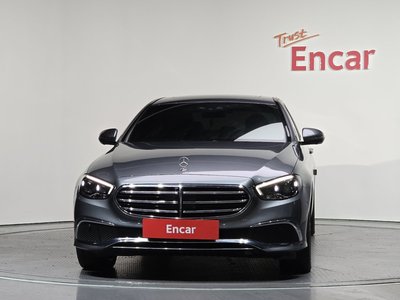 MERCEDES-BENZ E-CLASS - 2