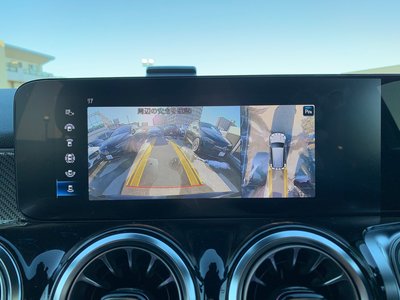 MERCEDES-BENZ GLB - 10