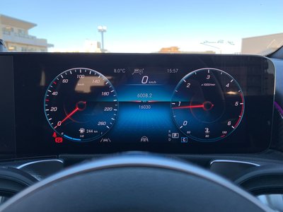 MERCEDES-BENZ GLB - 8