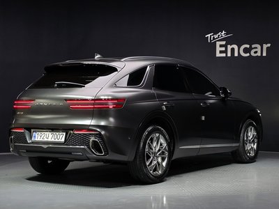 صورة 4 لـ 2023 Genesis GV70