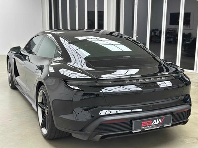 2021 Porsche TAYCAN photo 4