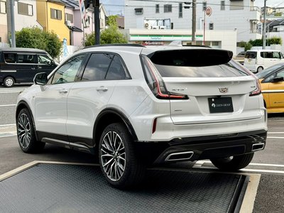 صورة 9 لـ 2025 Cadillac XT4