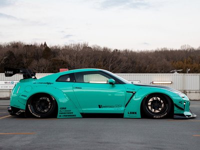 NISSAN GT-R - 7