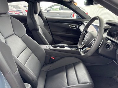 2025 AUDI E-TRON GT QUATTRO — миниатюра 12
