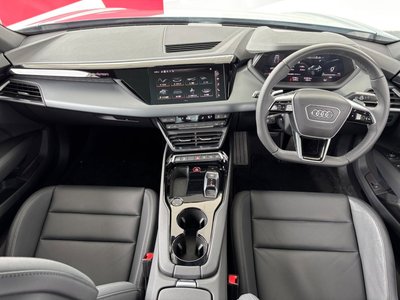 صورة 5 لـ 2025 AUDI E-TRON GT QUATTRO