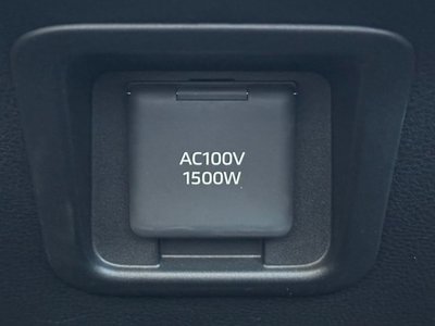 TOYOTA CROWN CROSSOVER - 10