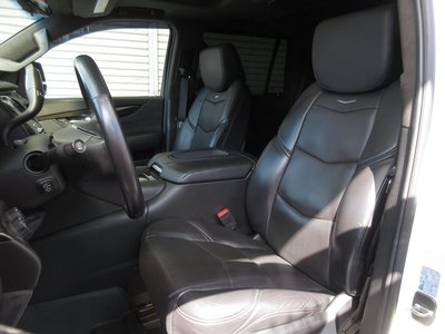 CADILLAC ESCALADE - 8