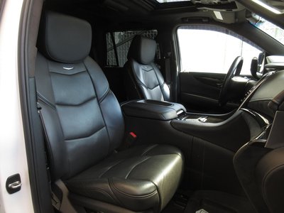 CADILLAC ESCALADE - 9