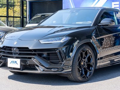 LAMBORGHINI URUS - 9