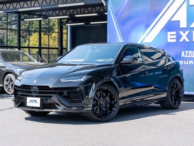 LAMBORGHINI URUS - 4