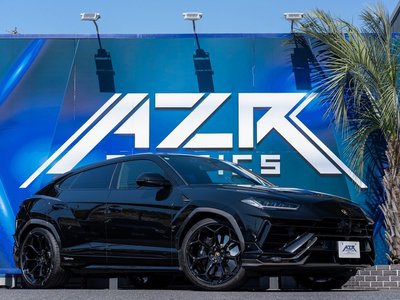 LAMBORGHINI URUS - 1