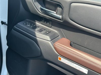 2024 Toyota LAND CRUISER 250 — миниатюра 24