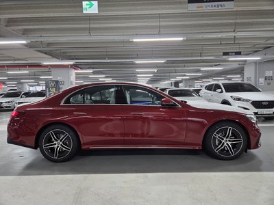 MERCEDES-BENZ E-CLASS - 3