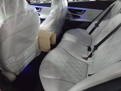 MERCEDES-BENZ E-CLASS - 8