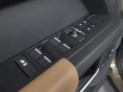 صورة مصغرة 30 لـ 2025 LAND Rover DEFENDER