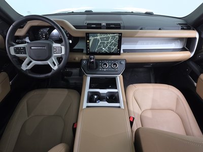 صورة 5 لـ 2025 LAND Rover DEFENDER