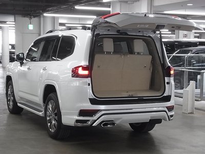2026 Toyota LAND CRUISER 300 — миниатюра 21