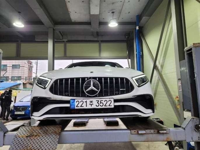 MERCEDES-BENZ CLS - View 1