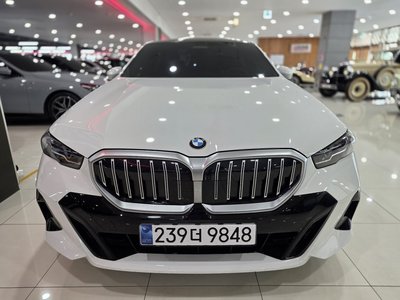 BMW 5 SERIES - 1
