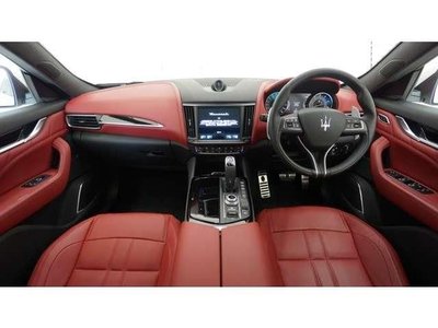 MASERATI LEVANTE - 8