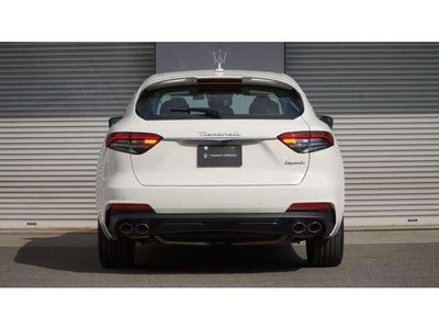 MASERATI LEVANTE - 4