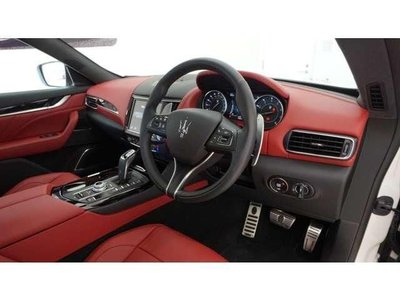 MASERATI LEVANTE - 9